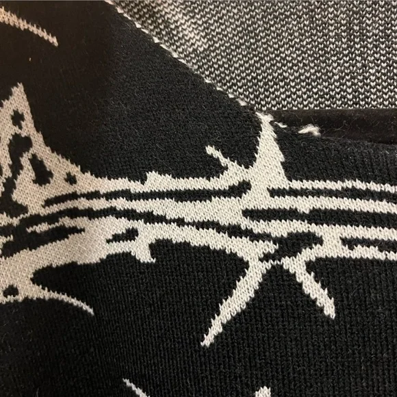 Gave Kaden Xmas -  L BARB WIRE punk crew unisex sweater NEW NWT mens goth inked - Picture 4 of 9